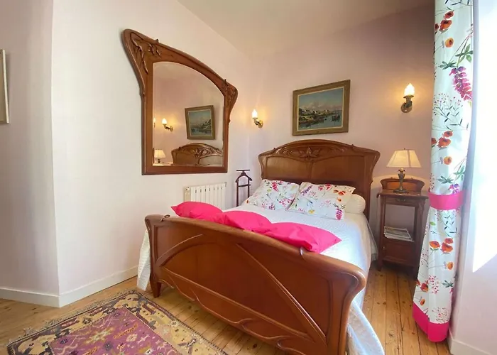 Duplex 5 Pieces, 6 Couchages Au Coeur De Avec Terrasse, Parking Et Tous Commerces A Pied - Fr-1-245-71