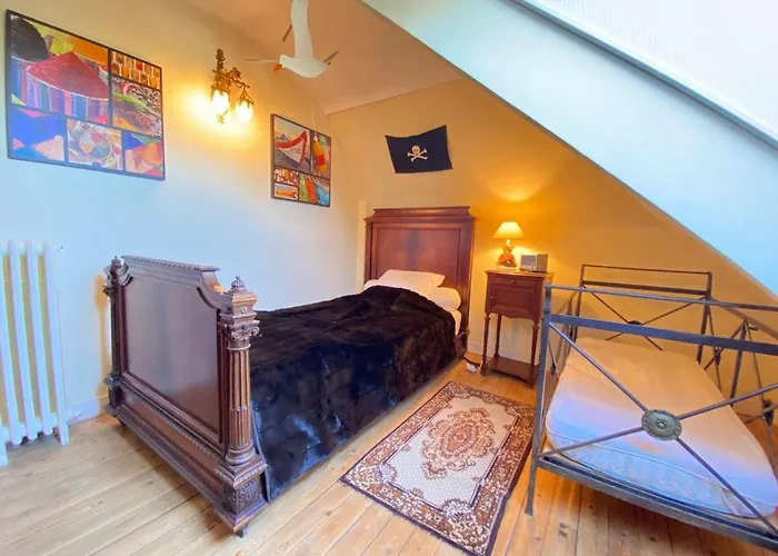 Appartement Duplex 5 Pieces, 6 Couchages Au Coeur De Avec Terrasse, Parking Et Tous Commerces A Pied - Fr-1-245-71