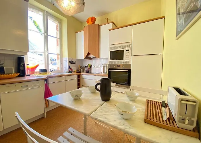 Duplex 5 Pieces, 6 Couchages Au Coeur De Avec Terrasse, Parking Et Tous Commerces A Pied - Fr-1-245-71 *