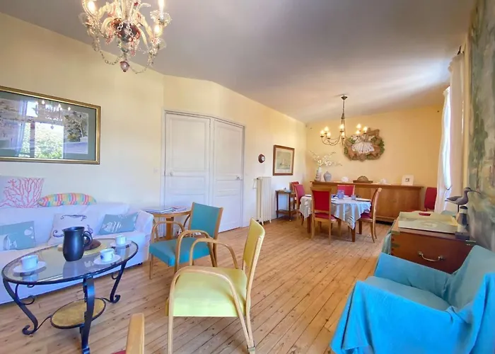 公寓 Duplex 5 Pieces, 6 Couchages Au Coeur De Avec Terrasse, Parking Et Tous Commerces A Pied - Fr-1-245-71 La Baule