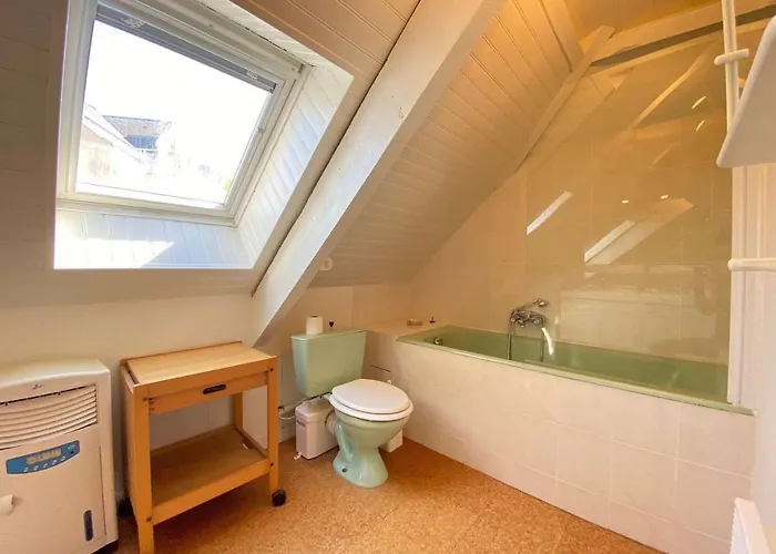 Duplex 5 Pieces, 6 Couchages Au Coeur De Avec Terrasse, Parking Et Tous Commerces A Pied - Fr-1-245-71 La Baule